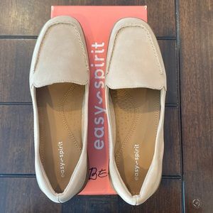 Easy Spirit loafer. Size 6.5